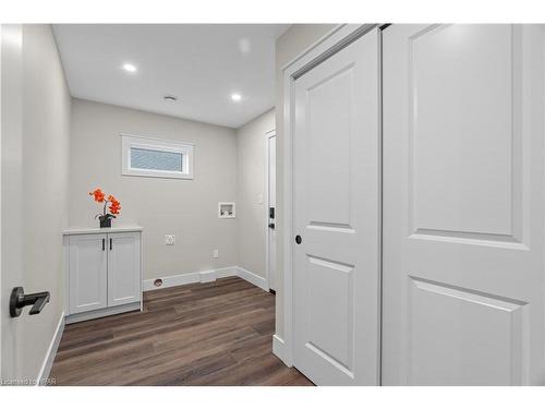 137 Victoria Avenue E, Crediton, ON - Indoor Photo Showing Other Room