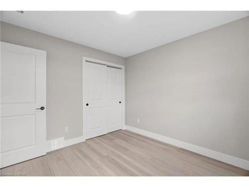 135 Victoria Avenue E, Crediton, ON - Indoor Photo Showing Other Room