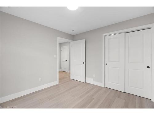 135 Victoria Avenue E, Crediton, ON - Indoor Photo Showing Other Room