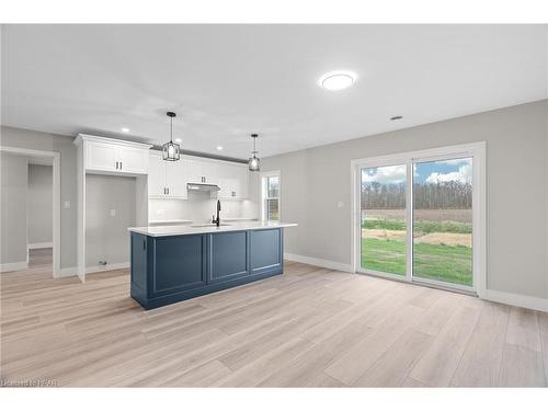 135 Victoria Avenue E, Crediton, ON - Indoor Photo Showing Kitchen