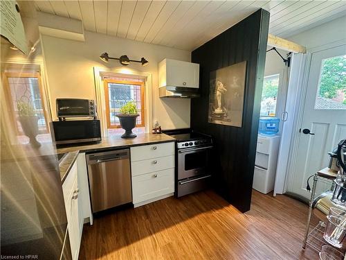 272 Albert Street, Stratford, ON - Indoor Photo Showing Kitchen