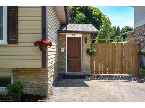 95 Country Hill Drive, Kitchener, ON - Outdoor With Exterior