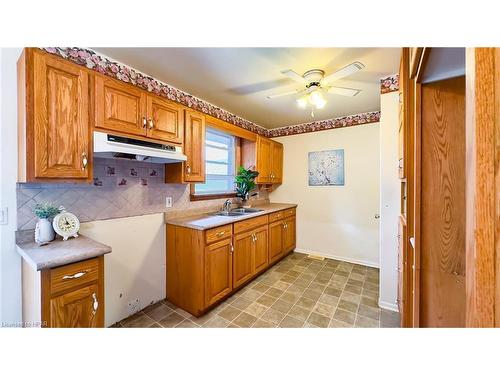 192 Mary Street, Goderich, ON - Indoor Photo Showing Kitchen With Double Sink