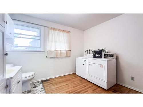 192 Mary Street, Goderich, ON - Indoor Photo Showing Laundry Room