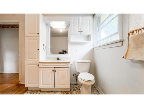 192 Mary Street, Goderich, ON - Indoor Photo Showing Bathroom