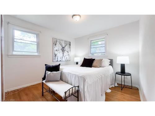 192 Mary Street, Goderich, ON - Indoor Photo Showing Bedroom