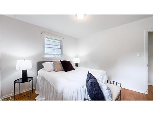 192 Mary Street, Goderich, ON - Indoor Photo Showing Bedroom