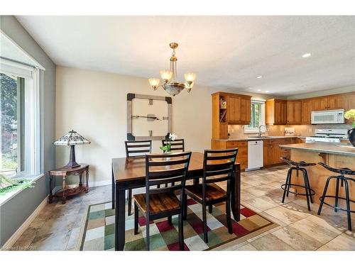 186 Rich Street, Goderich, ON - Indoor Photo Showing Dining Room