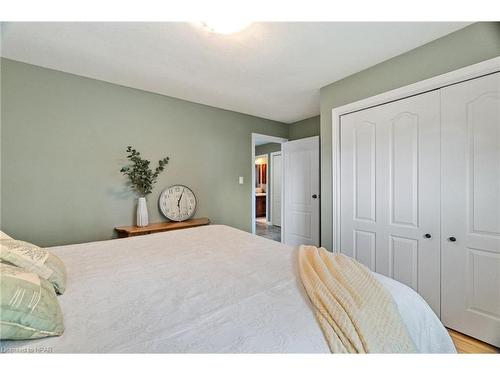 186 Rich Street, Goderich, ON - Indoor Photo Showing Bedroom