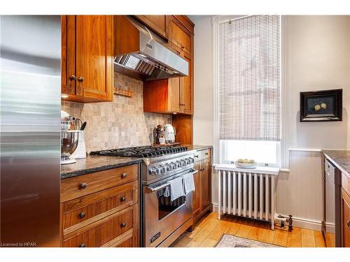 94 Hibernia Street, Stratford, ON - Indoor Photo Showing Kitchen