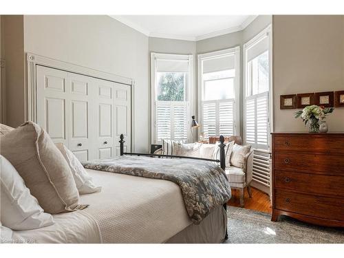 94 Hibernia Street, Stratford, ON - Indoor Photo Showing Bedroom