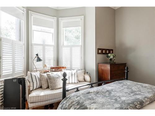 94 Hibernia Street, Stratford, ON - Indoor Photo Showing Bedroom