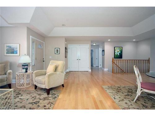 15 Highland Court, St. Marys, ON - Indoor Photo Showing Living Room