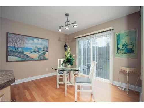 15 Highland Court, St. Marys, ON - Indoor Photo Showing Dining Room