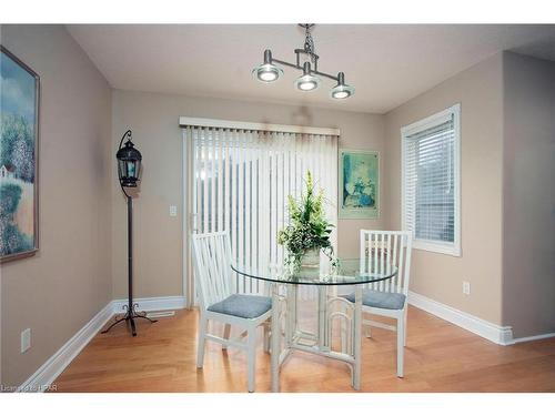 15 Highland Court, St. Marys, ON - Indoor Photo Showing Dining Room