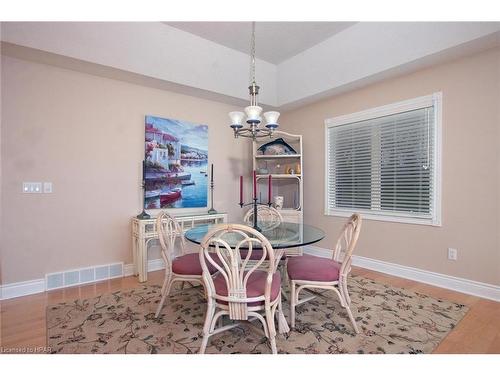 15 Highland Court, St. Marys, ON - Indoor Photo Showing Dining Room