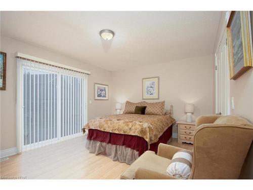 15 Highland Court, St. Marys, ON - Indoor Photo Showing Bedroom