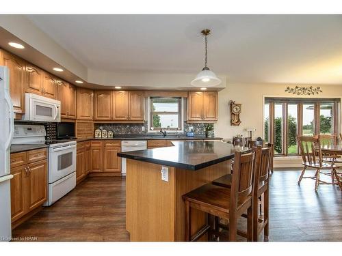 3347 164 Road, West Perth, ON - Indoor Photo Showing Kitchen