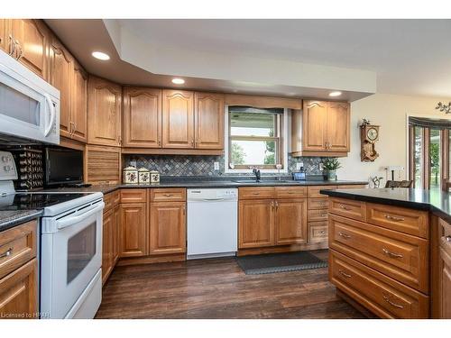 3347 164 Road, West Perth, ON - Indoor Photo Showing Kitchen