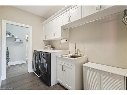 5126 10Th Line, Perth South (Twp), ON - Indoor Photo Showing Laundry Room