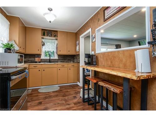 51 Dunlop Street, Clinton, ON - Indoor Photo Showing Kitchen