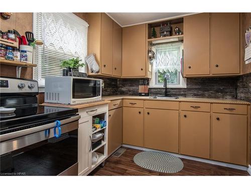 51 Dunlop Street, Clinton, ON - Indoor Photo Showing Kitchen