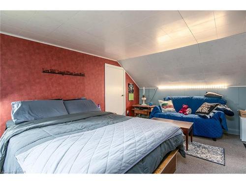 51 Dunlop Street, Clinton, ON - Indoor Photo Showing Bedroom