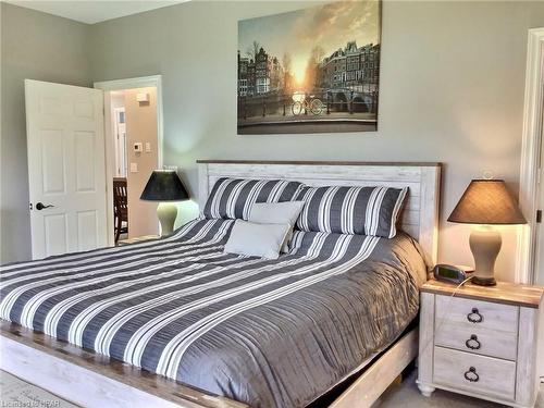 95 South Street, Port Albert, ON - Indoor Photo Showing Bedroom