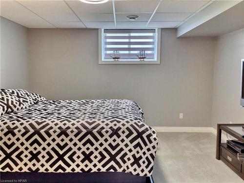 95 South Street, Port Albert, ON - Indoor Photo Showing Bedroom