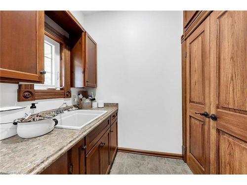 5765 3Rd Line, Minto, ON - Indoor Photo Showing Bathroom