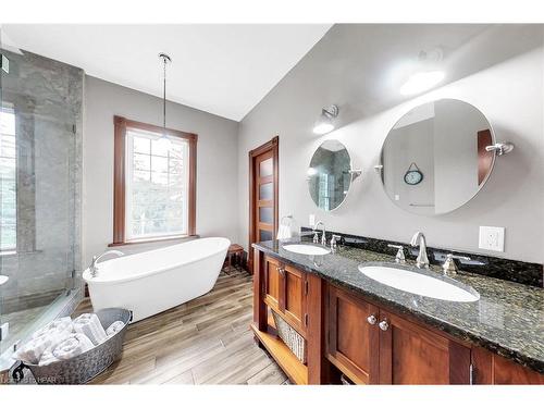 5765 3Rd Line, Minto, ON - Indoor Photo Showing Bathroom