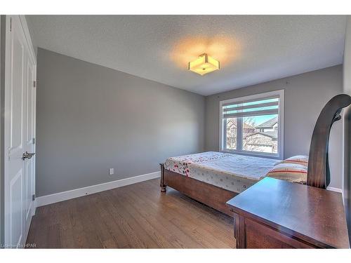 998 Loft Court, London, ON - Indoor Photo Showing Bedroom