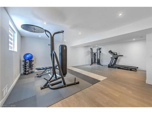 998 Loft Court, London, ON - Indoor Photo Showing Gym Room