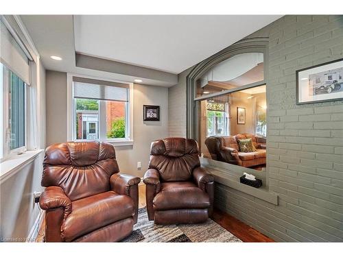 146 East Street, Goderich, ON - Indoor Photo Showing Living Room