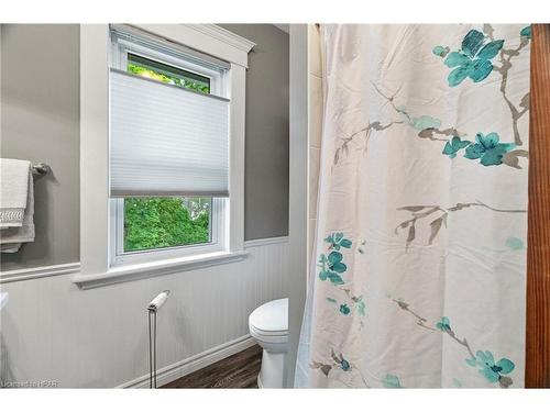 146 East Street, Goderich, ON - Indoor Photo Showing Bathroom