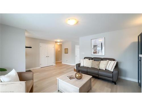 188 Lake Breeze Drive, Ashfield-Colborne-Wawanosh, ON - Indoor Photo Showing Living Room