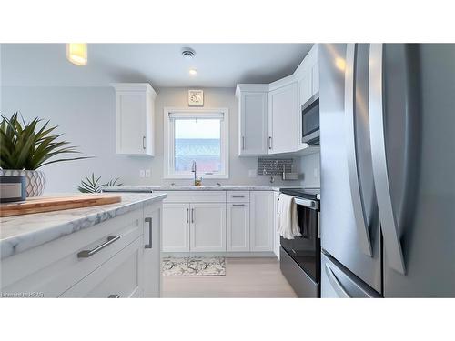 188 Lake Breeze Drive, Ashfield-Colborne-Wawanosh, ON - Indoor Photo Showing Kitchen