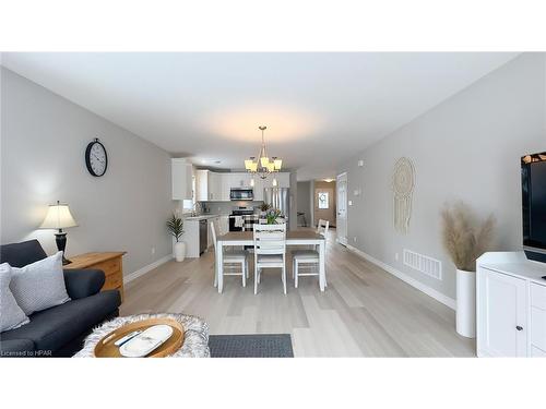 188 Lake Breeze Drive, Ashfield-Colborne-Wawanosh, ON - Indoor Photo Showing Living Room