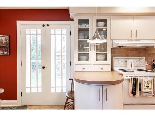 44 Haig Street, Stratford, ON - Indoor Photo Showing Kitchen