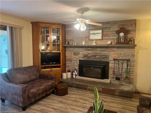 734 Josephine Street N, Wingham, ON - Indoor Photo Showing Living Room With Fireplace