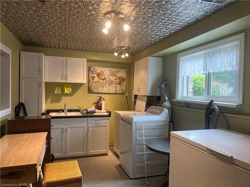 734 Josephine Street N, Wingham, ON - Indoor Photo Showing Laundry Room