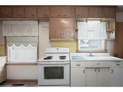 46 Blenheim Street, Mitchell, ON - Indoor Photo Showing Kitchen