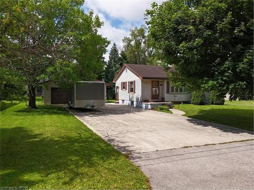 46 Blenheim Street, Mitchell, ON - Outdoor