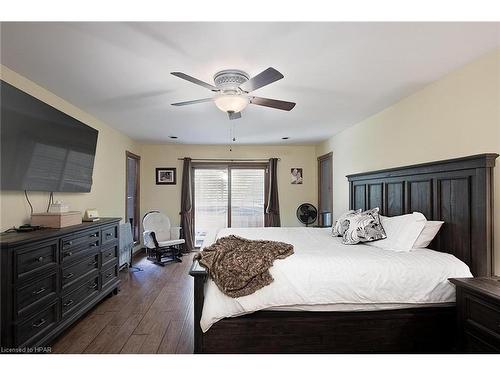 69625 Victoria Drive, Centralia, ON - Indoor Photo Showing Bedroom