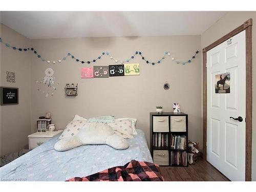 69625 Victoria Drive, Centralia, ON - Indoor Photo Showing Bedroom