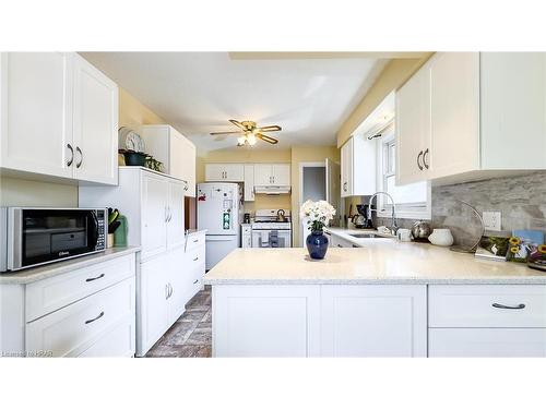 141 St Andrew Street, Mitchell, ON - Indoor Photo Showing Kitchen