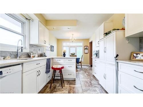 141 St Andrew Street, Mitchell, ON - Indoor Photo Showing Kitchen