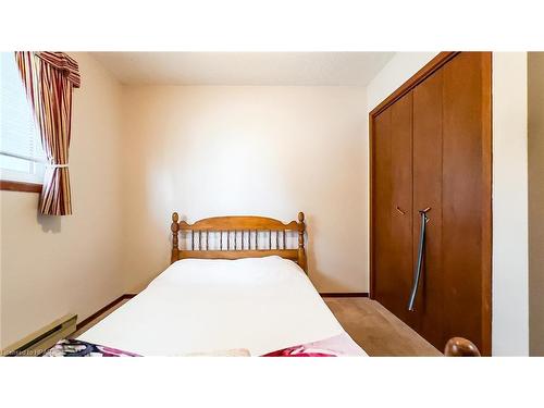 141 St Andrew Street, Mitchell, ON - Indoor Photo Showing Bedroom