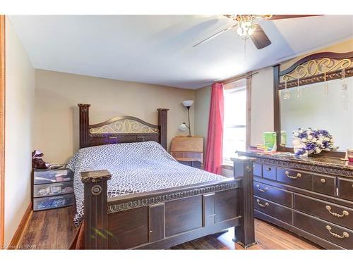 161 Livingstone Avenue N, Listowel, ON - Indoor Photo Showing Bedroom