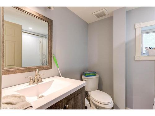 161 Livingstone Avenue N, Listowel, ON - Indoor Photo Showing Bathroom